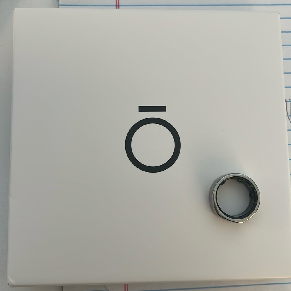 Oura Ring Gen3- Heritage Silver size 8